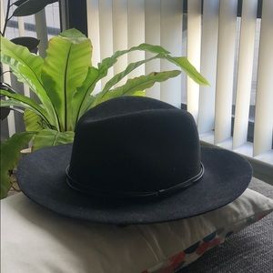 UO Black Hat